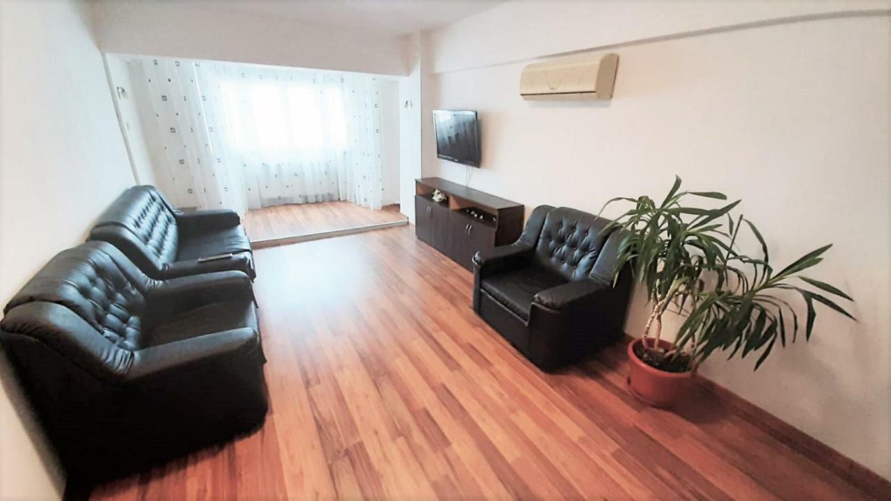 Ultracentral - Apartament Modern - Panoramic View Bacău Dış mekan fotoğraf