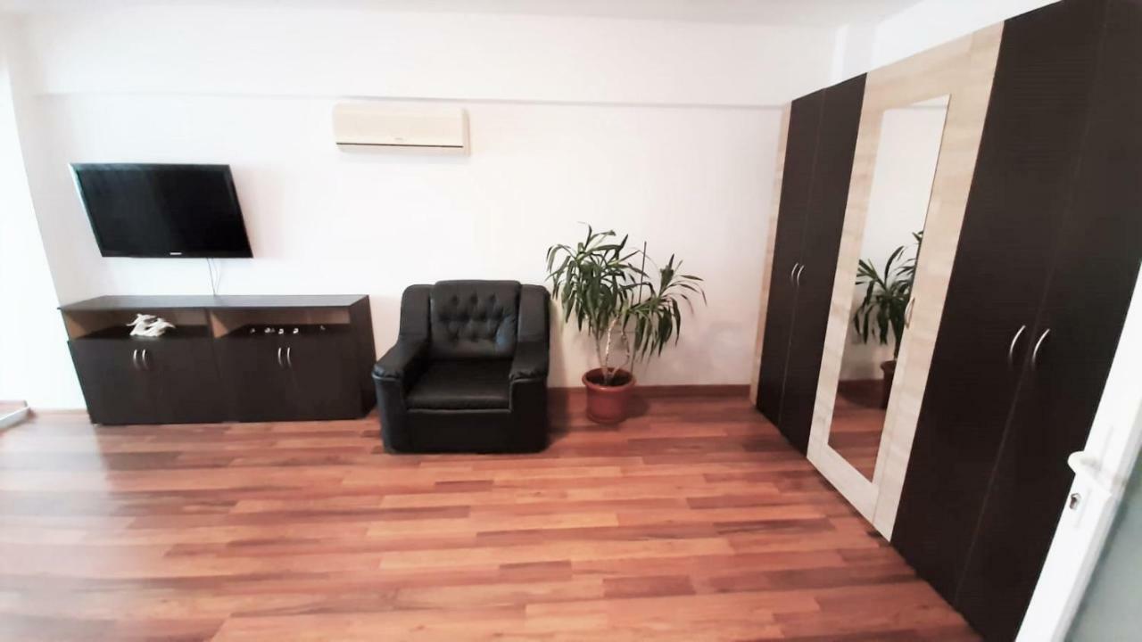 Ultracentral - Apartament Modern - Panoramic View Bacău Dış mekan fotoğraf